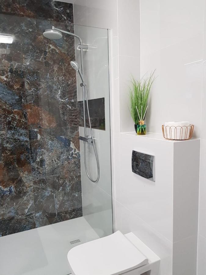Apartament City View Wes Quality Suite Poznan Ngoại thất bức ảnh